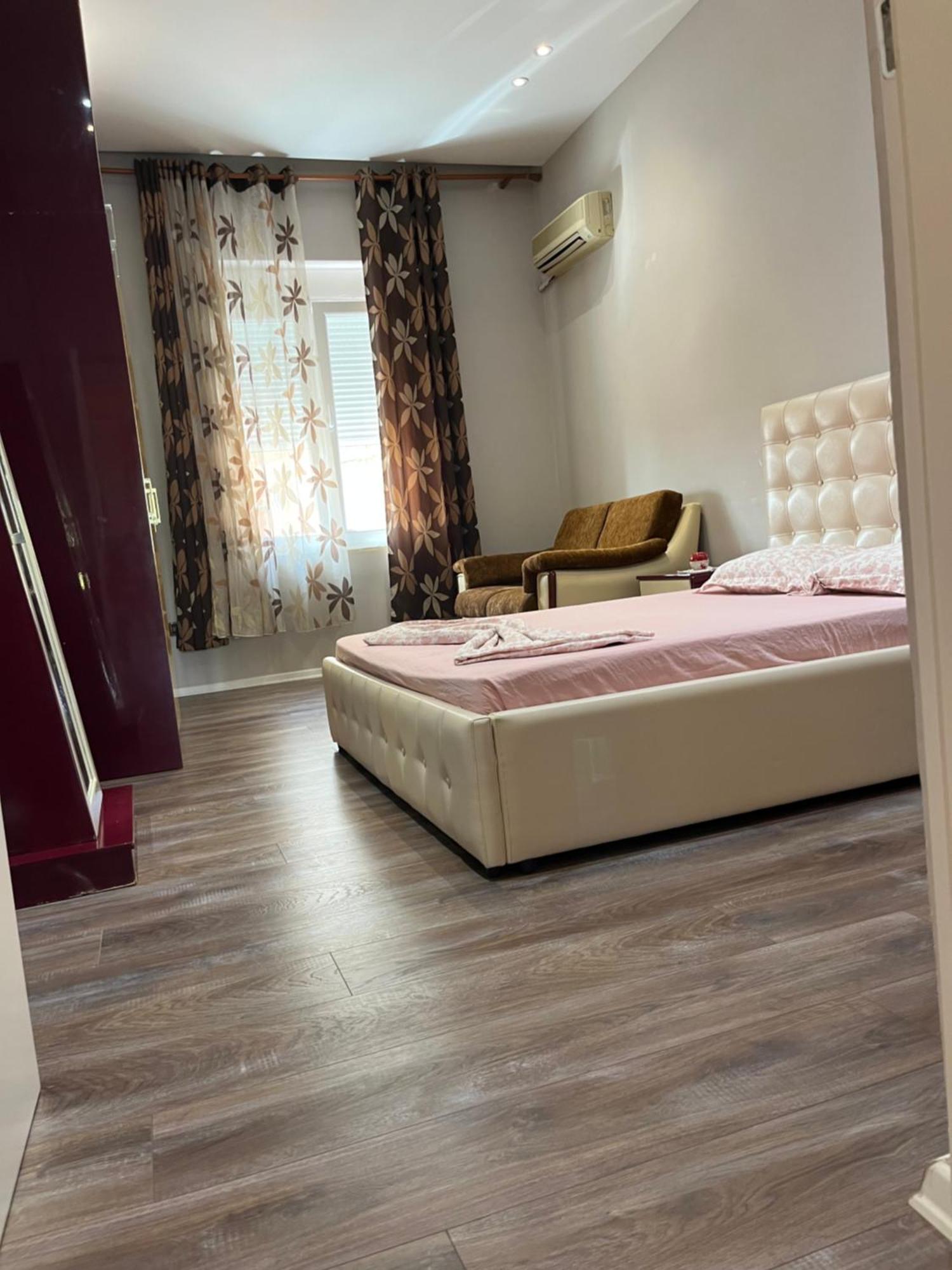 Lukas Apartament Vollga دراس المظهر الخارجي الصورة