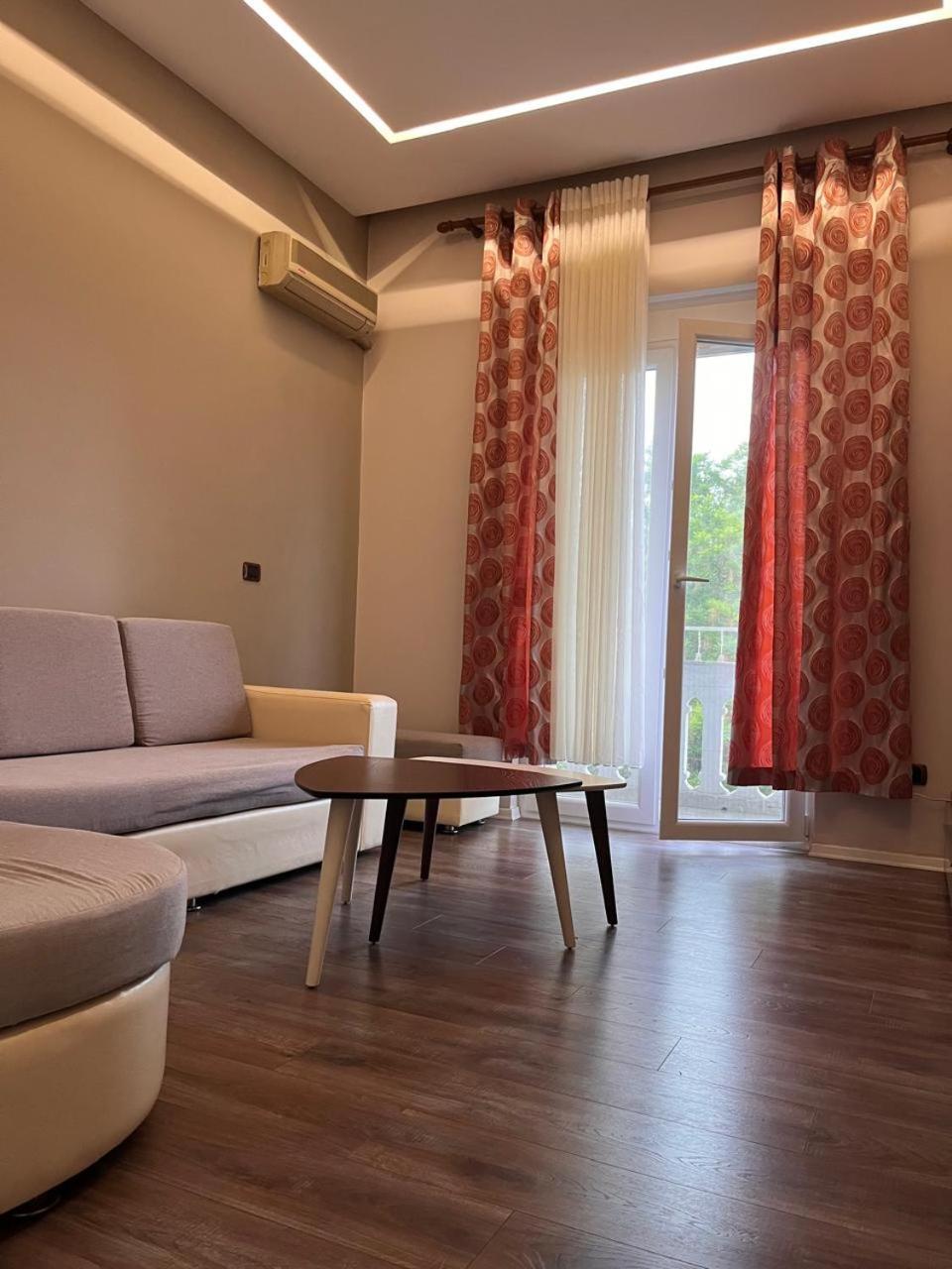 Lukas Apartament Vollga دراس المظهر الخارجي الصورة