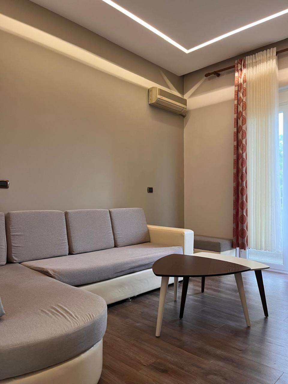 Lukas Apartament Vollga دراس المظهر الخارجي الصورة
